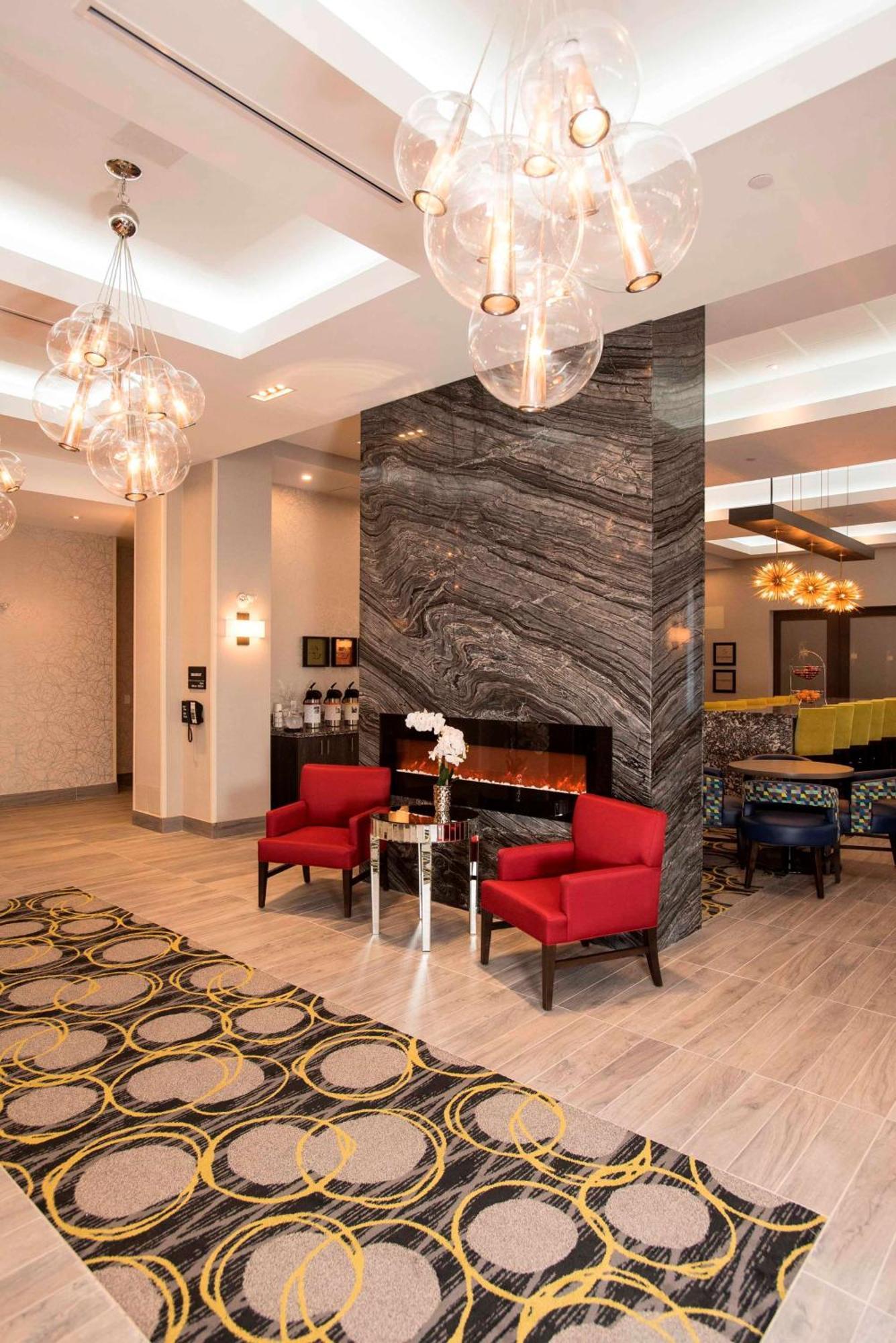 Hampton Inn & Suites By Hilton Thunder Bay Exteriör bild